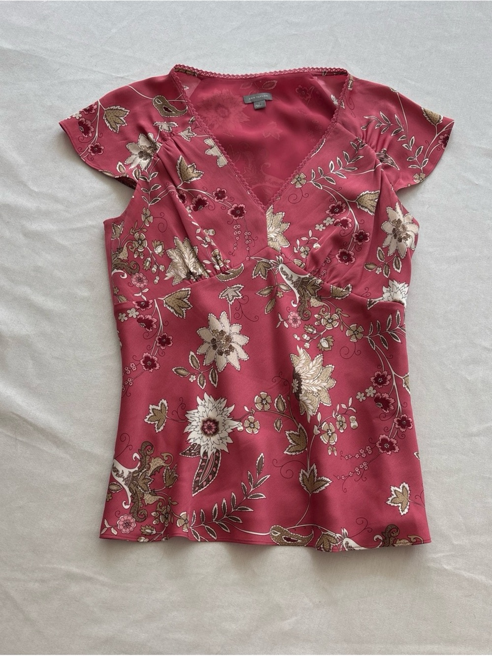 Ann Taylor 92% Silk Blend Floral & Paisley Flutter Sleeve Blouse - Picture 1 of 6